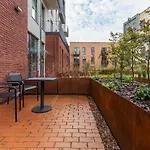 Apartment Stylish Loft With Terrace Paupys, Old Town