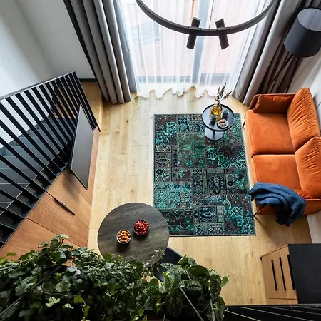 Stylish Loft With Terrace Paupys, Old Town Apartmán *
